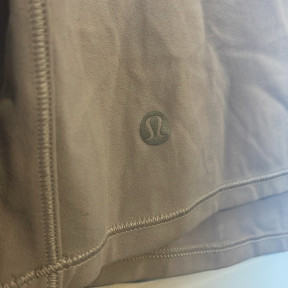 Lululemon cropped long sleeve - Picture 4 of 4